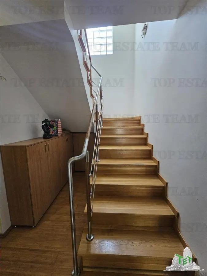 Spacious Villa with 65sqm Living Area, 300sqm Usable Space in Bragadiru - foto 8