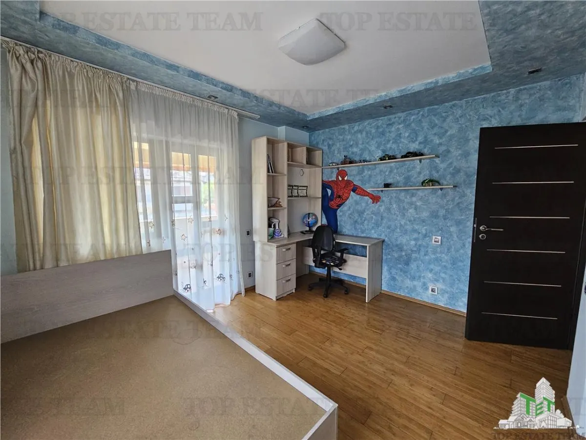 Spacious Villa with 65sqm Living Area, 300sqm Usable Space in Bragadiru - foto 10