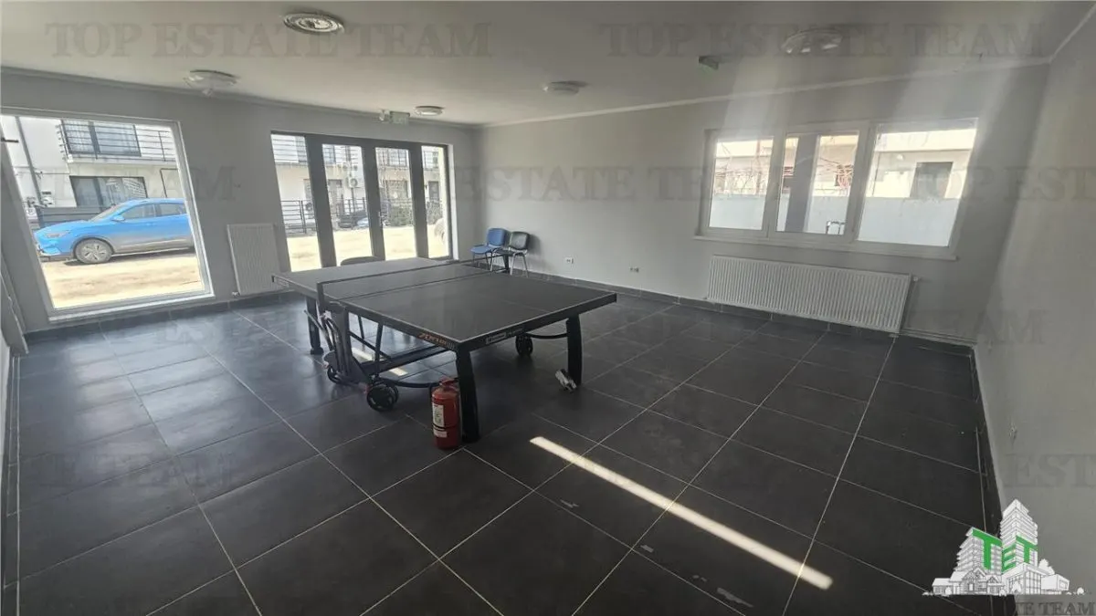 Villa Suitable for Commercial Space/Event Venue in Bragadiru with 5 Parking Spaces - foto 2