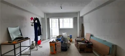 Three-Bedroom Apartment, First Floor, 1 Mai Square, Ion Mihalache - Bucuresti