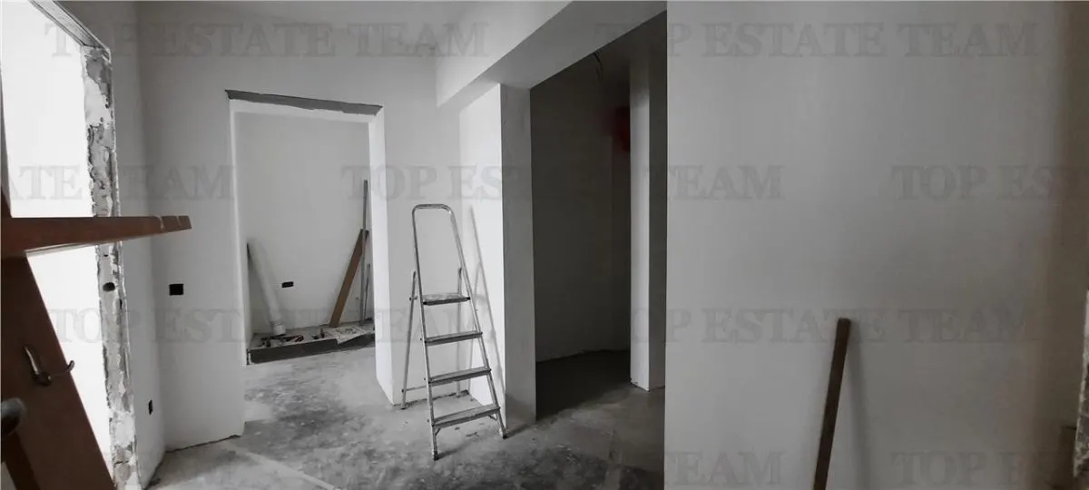 Three-Bedroom Apartment, First Floor, 1 Mai Square, Ion Mihalache - foto 7