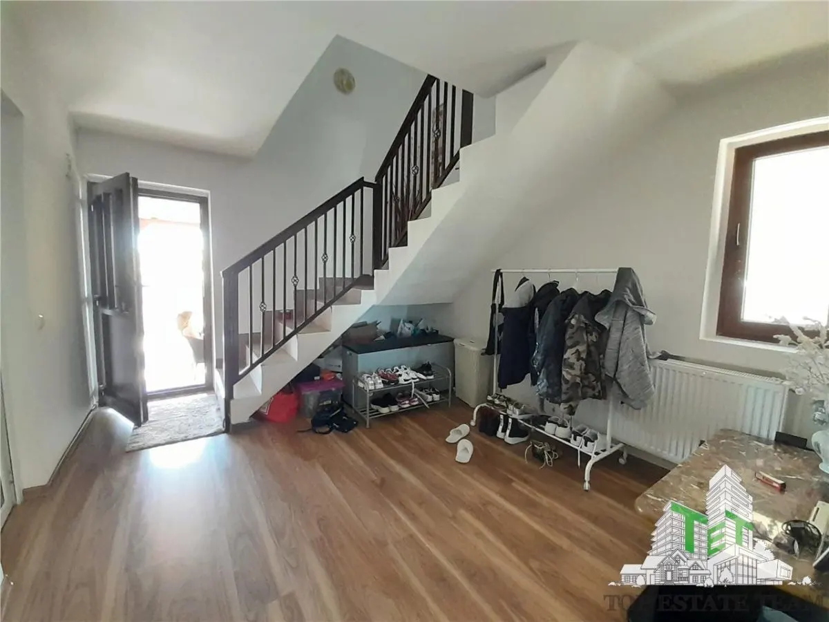 Four-Bedroom Furnished Villa in Domnesti - foto 5