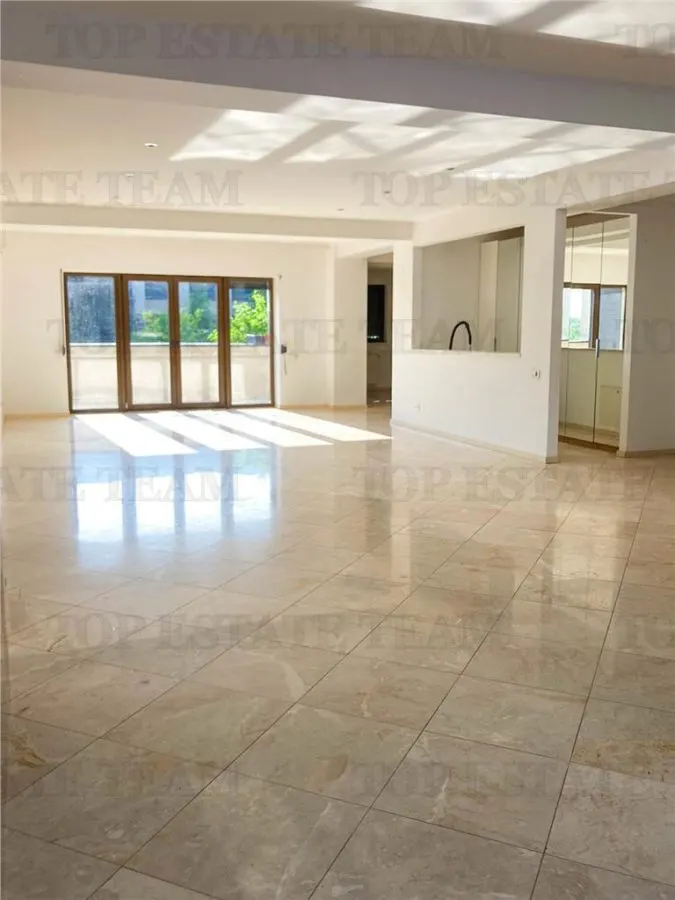 4-Bedroom Apartment with 2 Balconies, Sisesti - foto 1