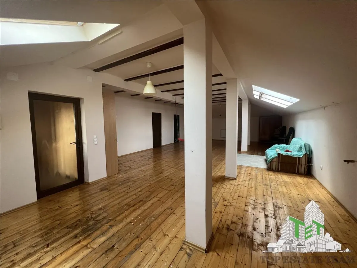 Individual Villa with Garage – P+1+M, 652m² Plot, 1 Mai Street, Otopeni - foto 12