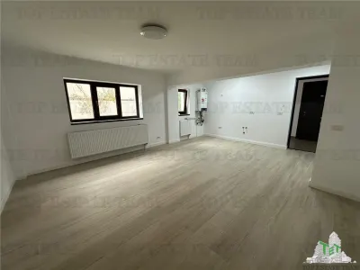 2-Bedroom Apartment with Private Courtyard for Sale in Damaroaia - Bucuresti