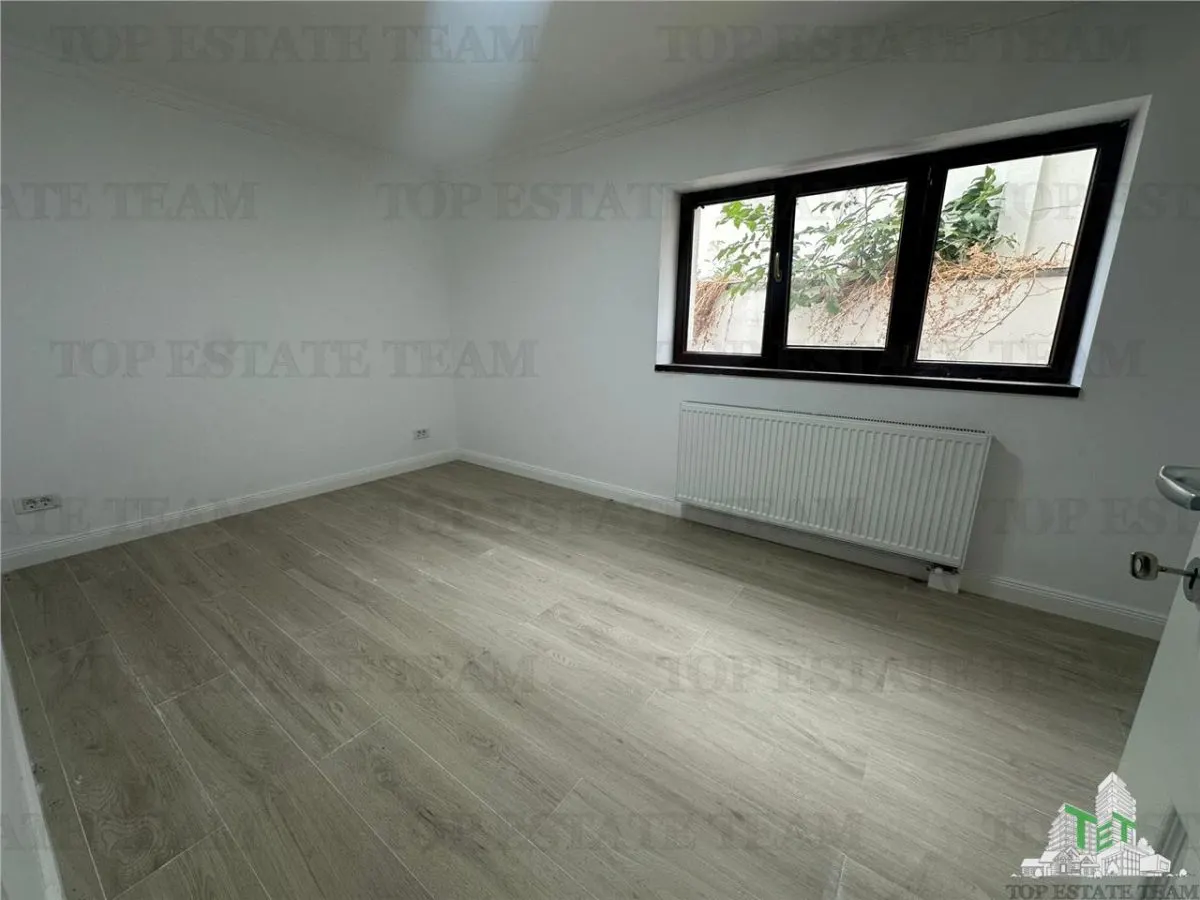 2-Bedroom Apartment with Private Courtyard for Sale in Damaroaia - foto 3