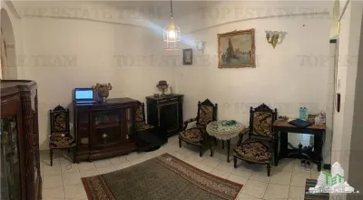 4-Bedroom Apartment, Universitate District - Bucuresti