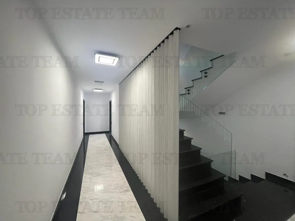 Three-Bedroom Apartment with Terrace, Piata Unirii - foto 9
