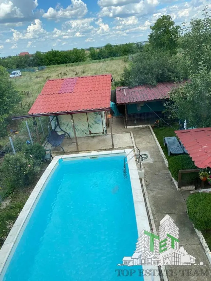 6-Bedroom Villa with Swimming Pool, 20 Minutes from Bucharest - foto 12