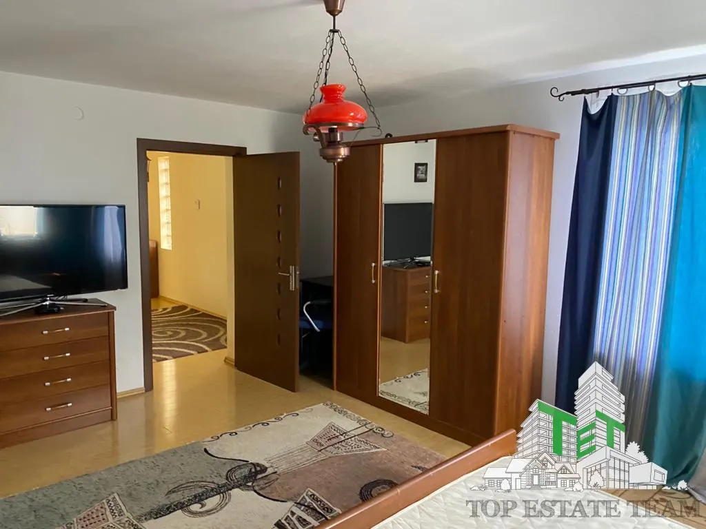6-Bedroom Villa with Swimming Pool, 20 Minutes from Bucharest - foto 14