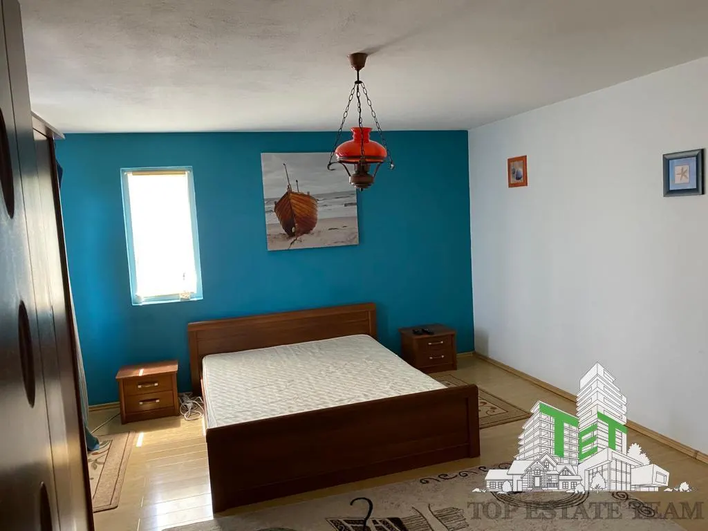 6-Bedroom Villa with Swimming Pool, 20 Minutes from Bucharest - foto 16