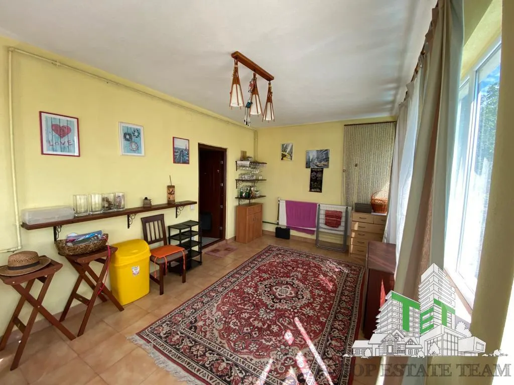 6-Bedroom Villa with Swimming Pool, 20 Minutes from Bucharest - foto 5
