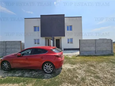 Domnesti | Mediterranean-Style Duplex House for Sale - Domnesti