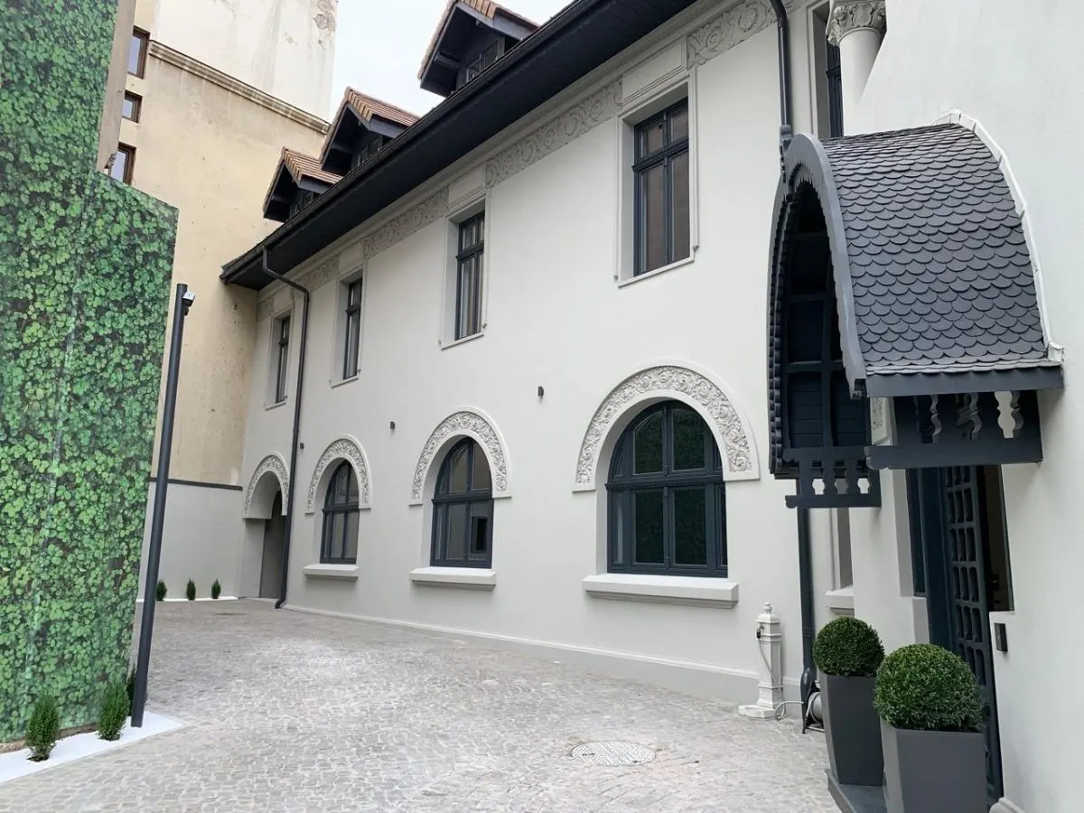Fully Restored Brâncovenesc Villa – Elegance, Heritage & Modern Amenities - foto 15