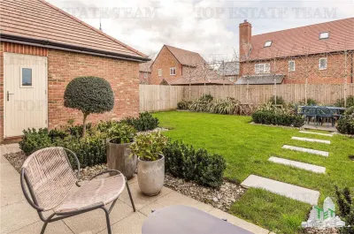 3-Bedroom House, Abbey Barn Park, Deangarden Reach, United Kingdom - foto 19