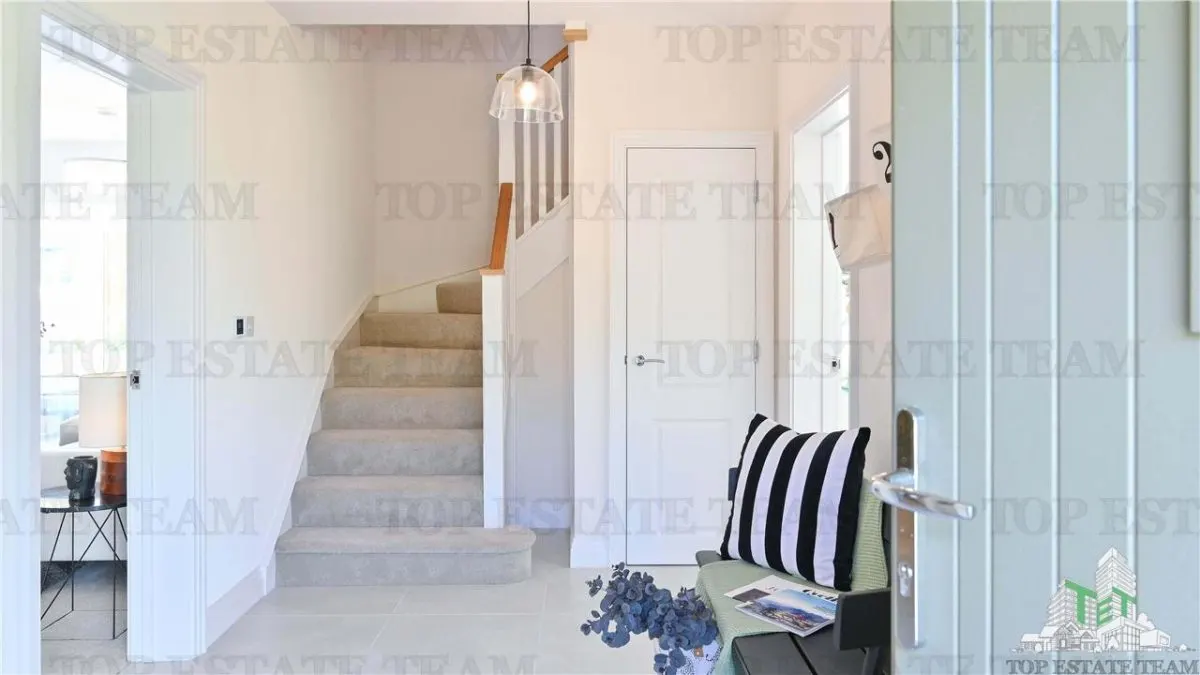 4-Bedroom House, Abbey Barn Park, High Wycombe, United Kingdom - foto 9
