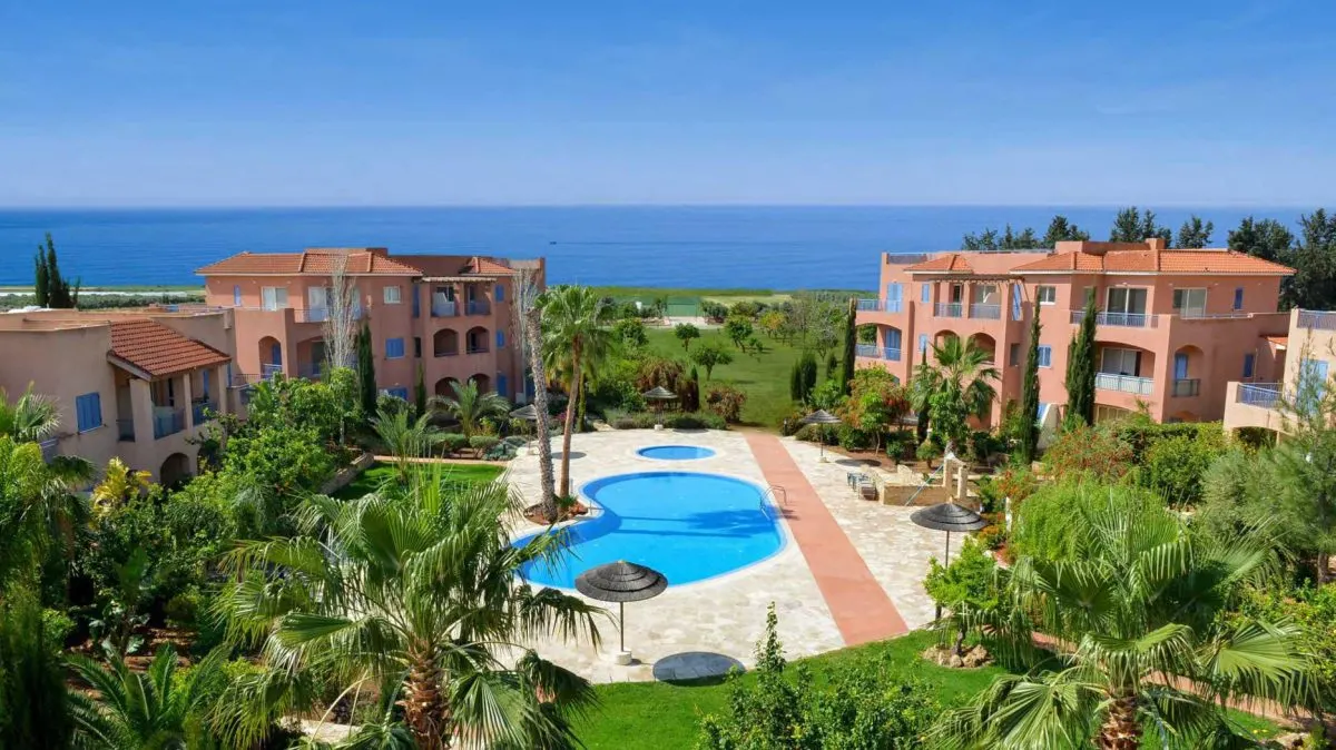 Apartment for Sale in Paphos, Cyprus - foto 1