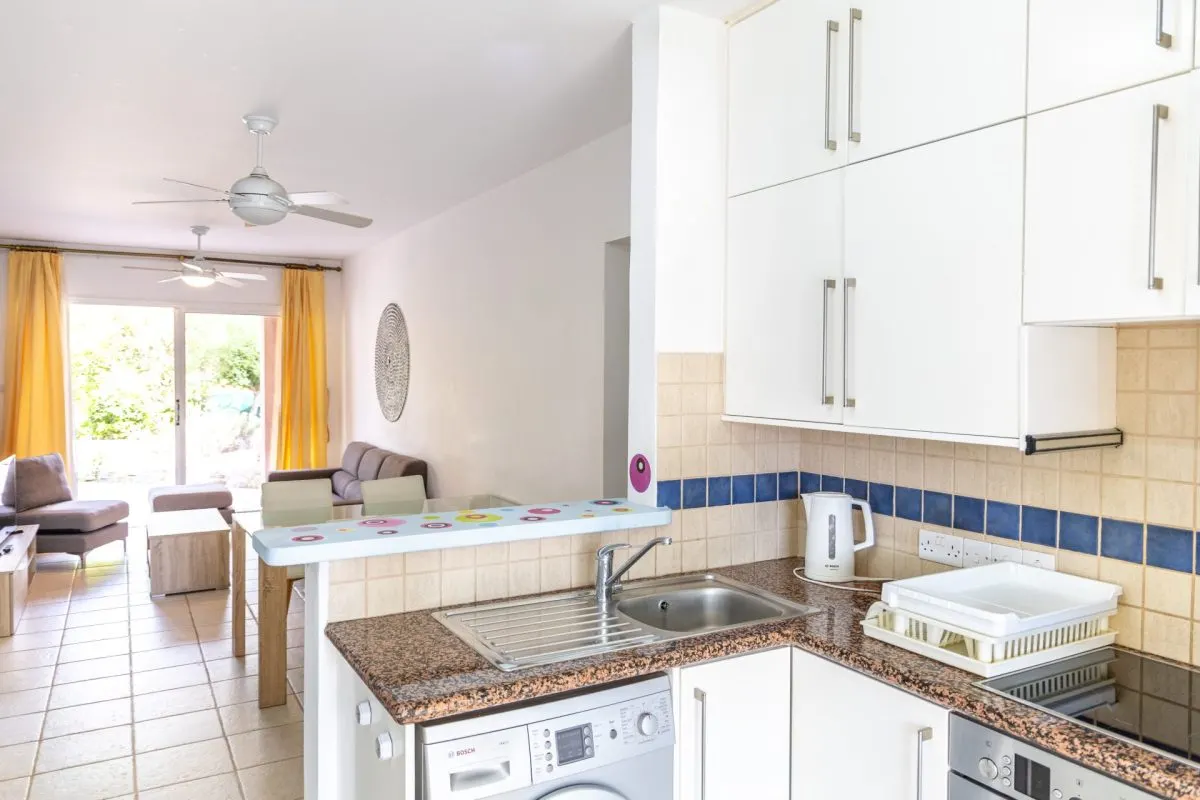 Apartment for Sale in Paphos, Cyprus - foto 3