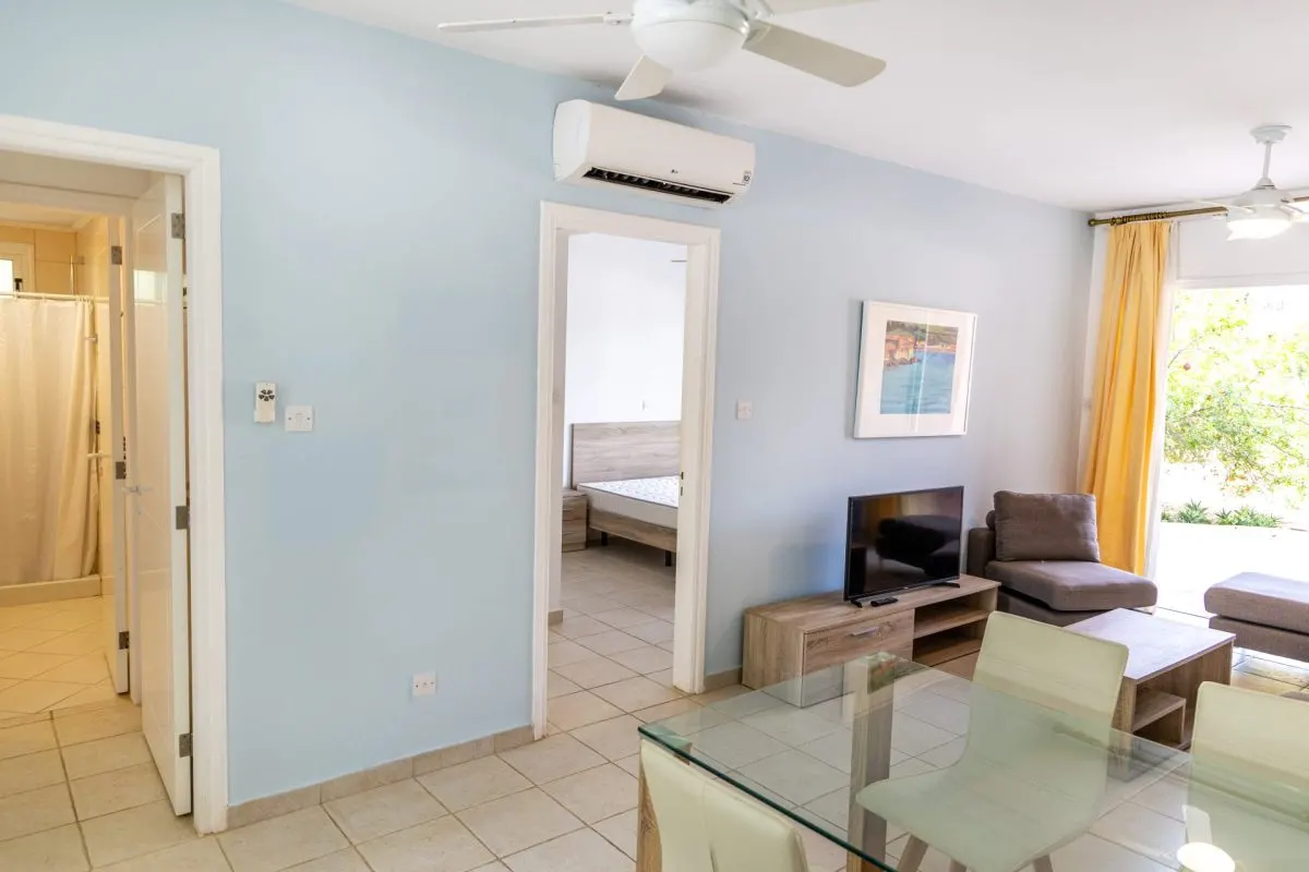 Apartment for Sale in Paphos, Cyprus - foto 4