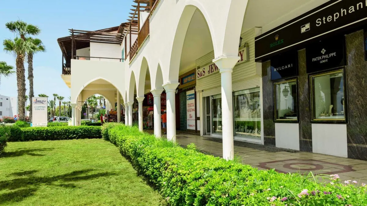 Commercial Space for Sale in Paphos, Cyprus - foto 1