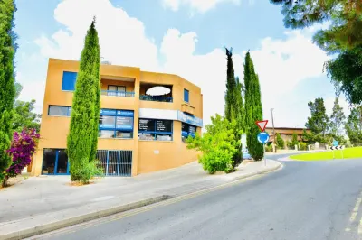 Apartment for Sale in Paphos, Cyprus - foto 2