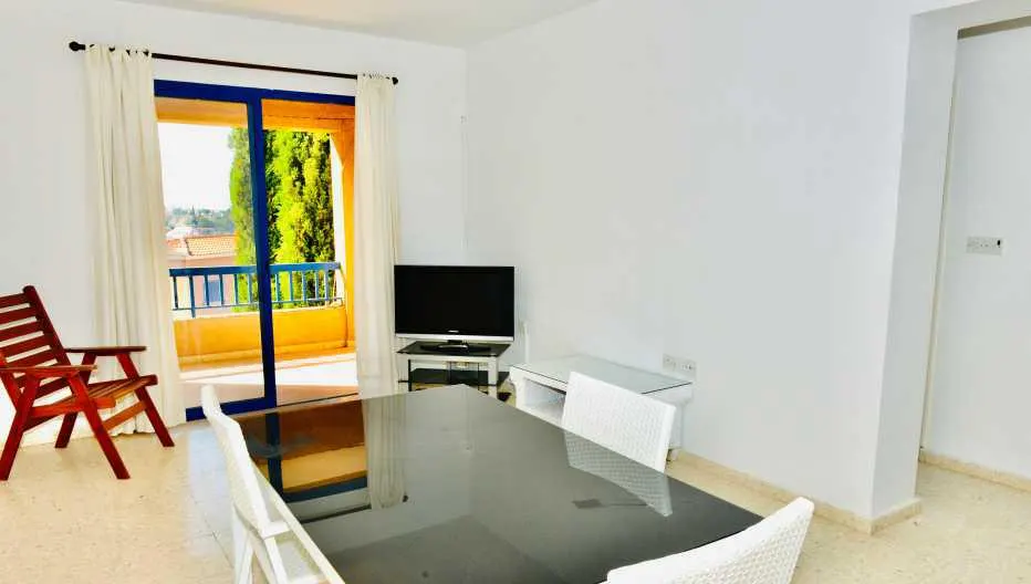 Apartment for Sale in Paphos, Cyprus - foto 3