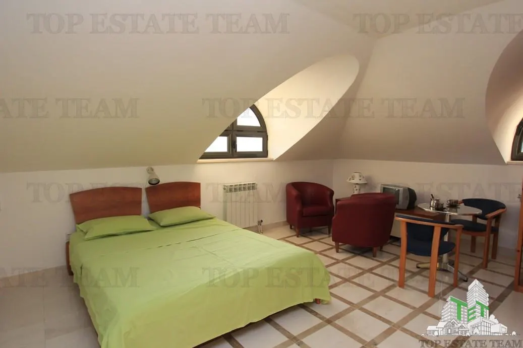 Villa for Sale in Kotor, Montenegro - foto 1