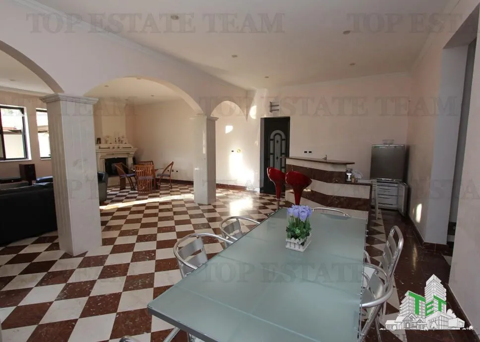 Villa for Sale in Kotor, Montenegro - foto 15