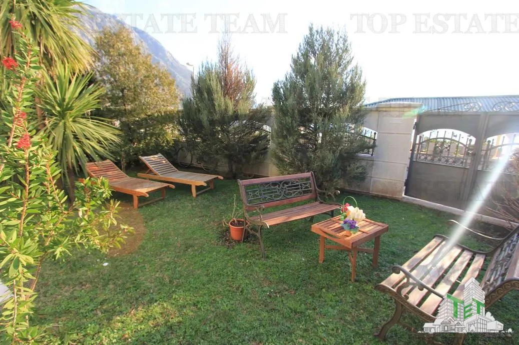 Villa for Sale in Kotor, Montenegro - foto 16
