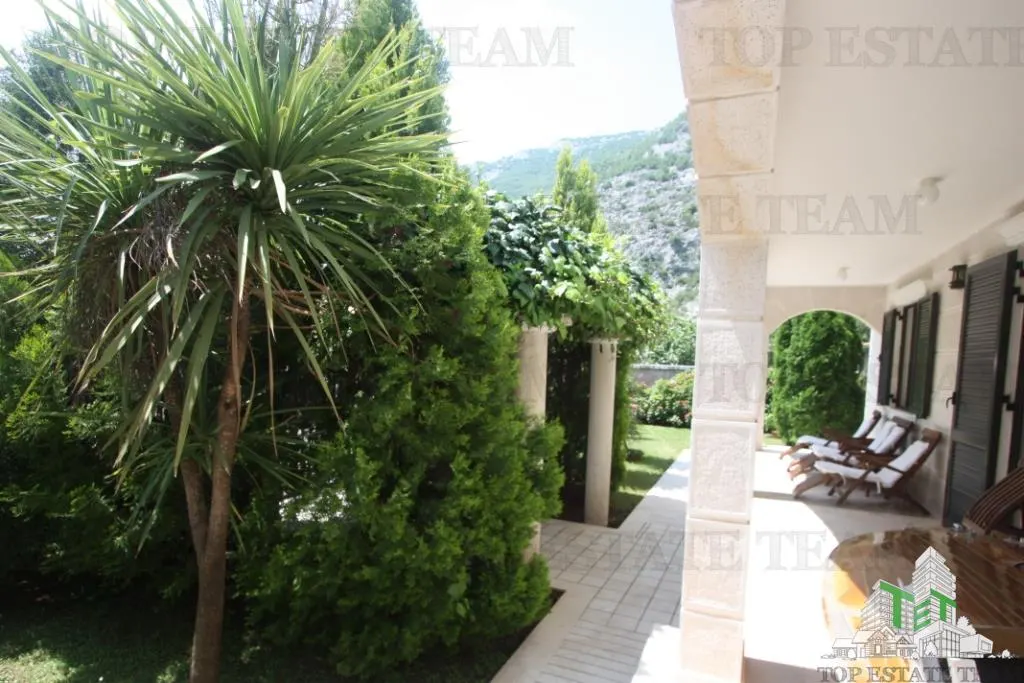 Villa for Sale in Kotor, Montenegro - foto 3