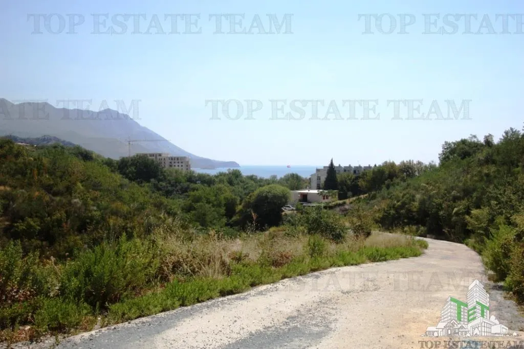Building Land for Sale in Budva, Montenegro - foto 1