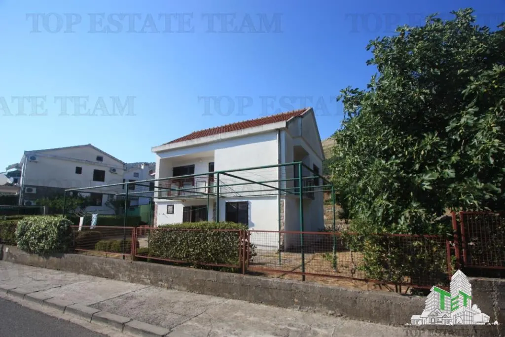 Villa for Sale in Budva, Montenegro - foto 2