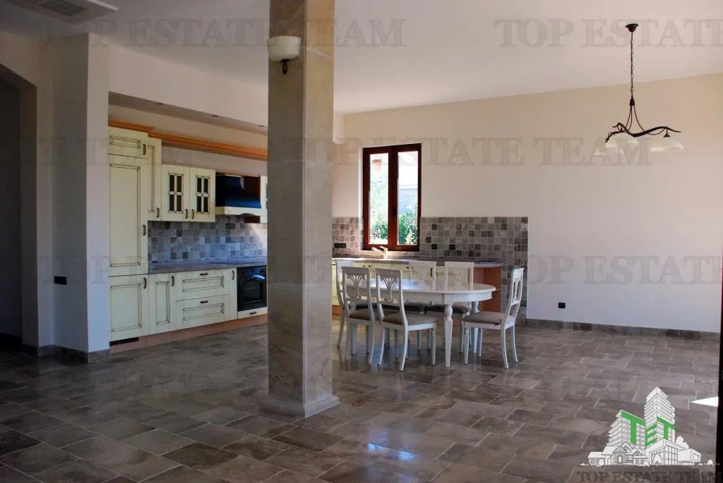 Villa for Sale in Budva, Montenegro - foto 2