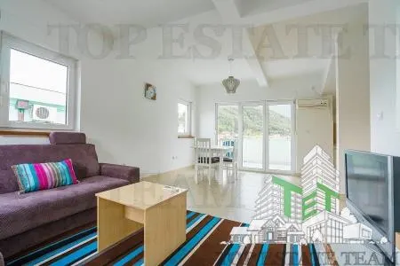 Apartment for Sale in Herceg-Novi, Montenegro - foto 8