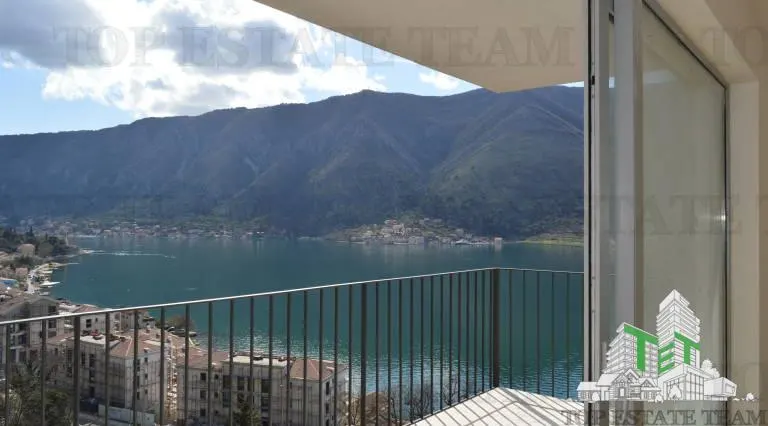 Apartment for Sale in Kotor, Montenegro - foto 2