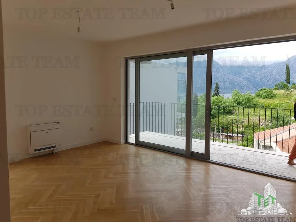 Apartment for Sale in Kotor, Montenegro - foto 5