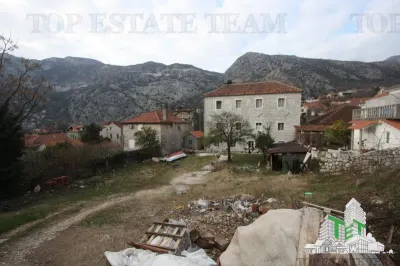 Villa for Sale in Kotor, Montenegro - foto 2