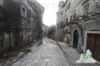 Villa for Sale in Kotor, Montenegro - foto 5