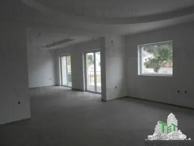 Villa for Sale in Kotor, Montenegro - foto 4