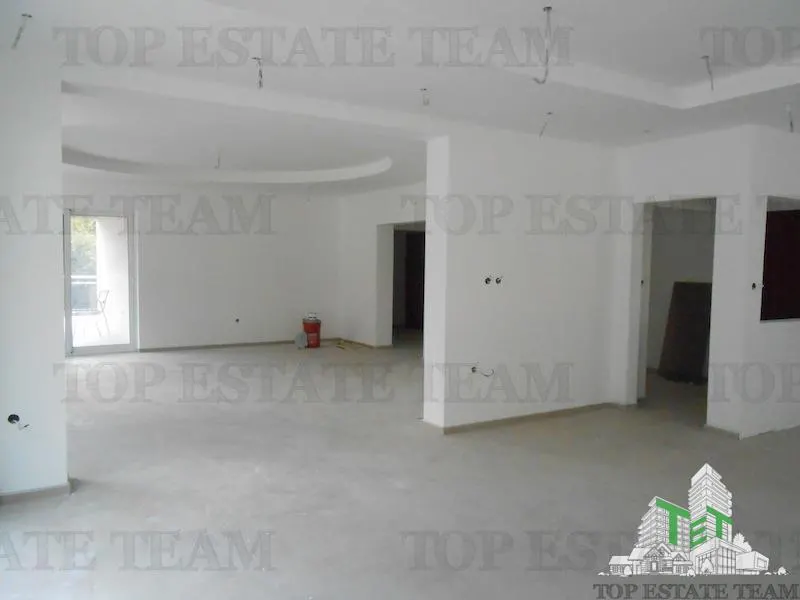 Villa for Sale in Kotor, Montenegro - foto 6