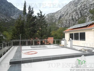 Villa for Sale in Kotor, Montenegro - foto 8