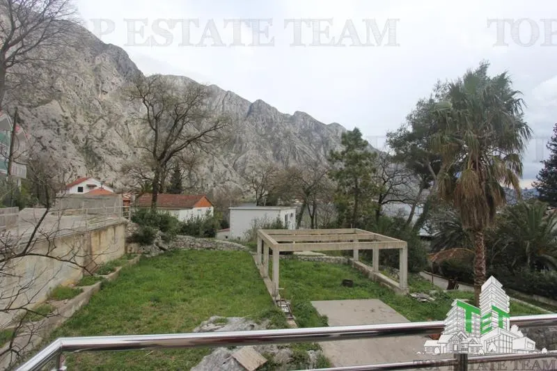 Villa for Sale in Kotor, Montenegro - foto 10