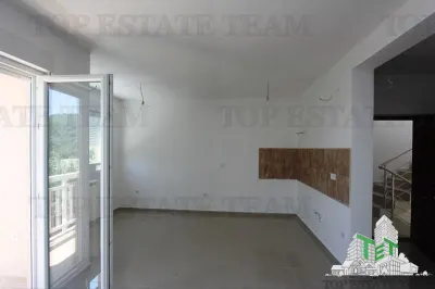 Villa for Sale in Herceg-Novi, Montenegro - foto 8