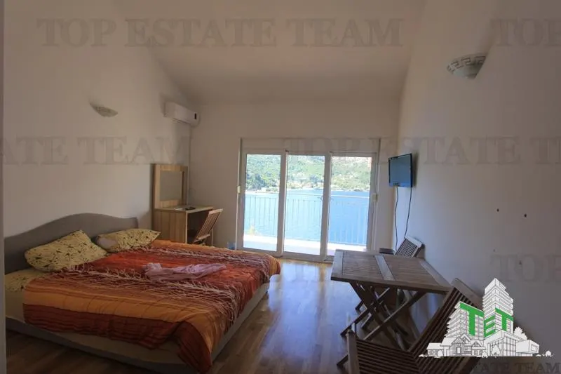 Villa for Sale in Tivat, Montenegro - foto 7