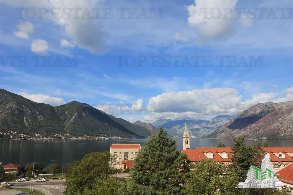 Apartment for Sale in Kotor, Montenegro - foto 1