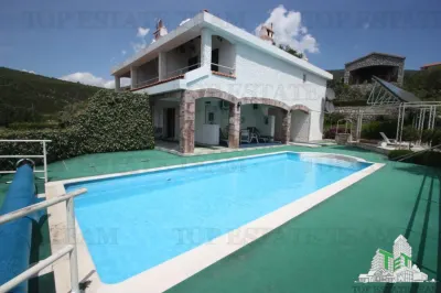 Villa for Sale in Herceg-Novi, Montenegro - foto 12
