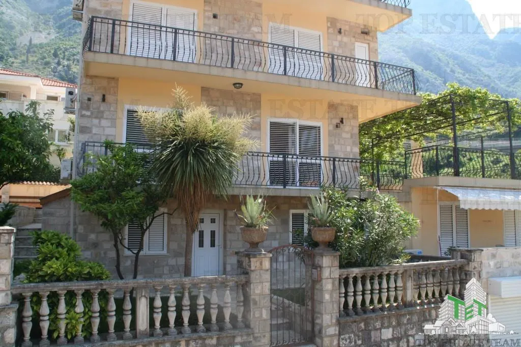 Villa for Sale in Kotor, Montenegro - foto 2
