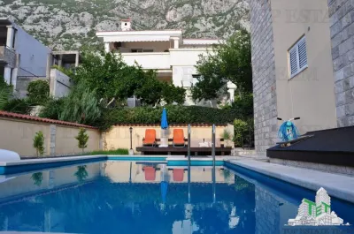 Villa for Sale in Kotor, Montenegro - foto 4