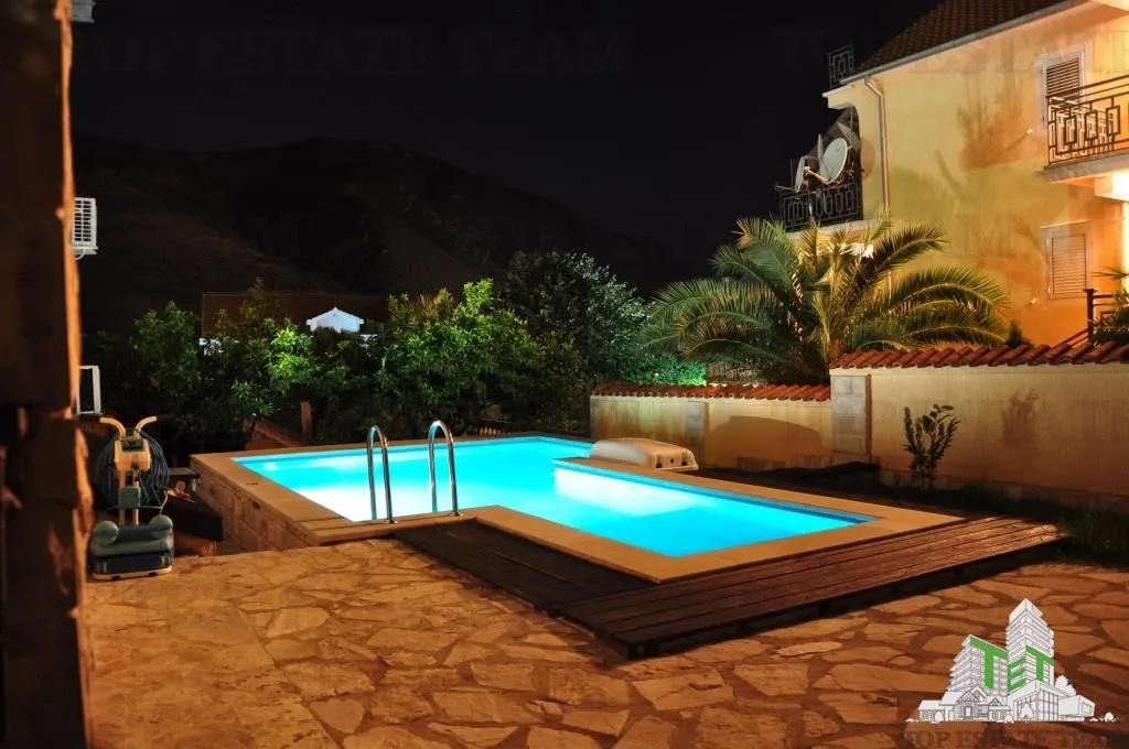 Villa for Sale in Kotor, Montenegro - foto 5