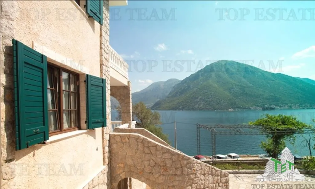 Villa for Sale in Kotor, Montenegro - foto 13